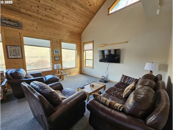 $85,000 | 804 Riverside Street, Maupin, OR 97037