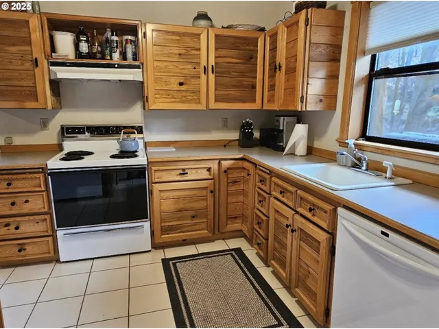 $85,000 | 804 Riverside Street, Maupin, OR 97037