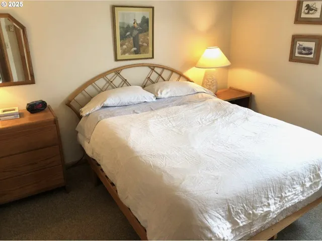 $85,000 | 804 Riverside Street, Maupin, OR 97037