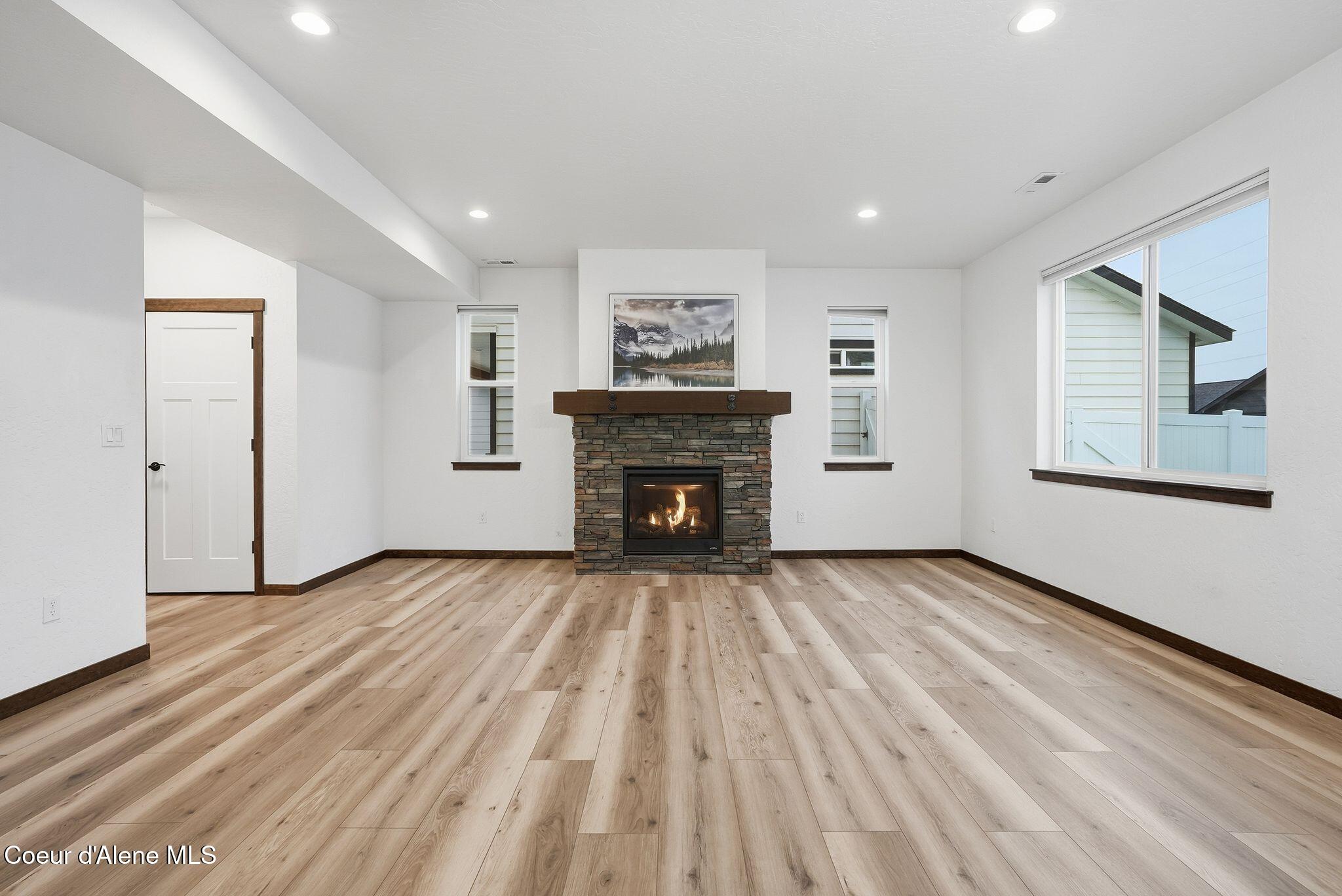 8323 West Splitrail Avenue Rathdrum, ID 83858 - Photo 4 of 34 8323 splitrail