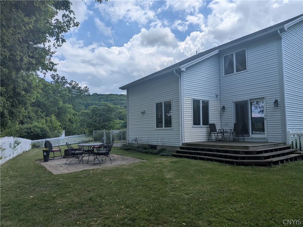 39 Hickory Park Road Cortland, NY 13045 - Photo 3 of 44