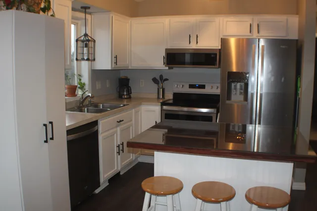 $369,900 | 1252 North Pine Drive Northeast, Pine Island, MN 55963