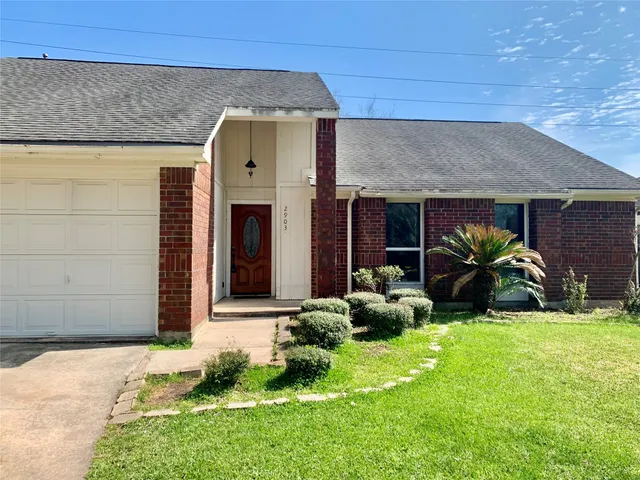 $2,200 | 2903 Bentley Court, Pearland, TX 77584