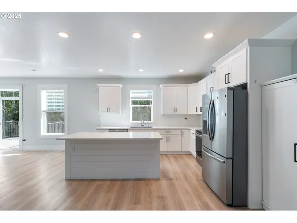 $569,000 | 1730 Wayfarer Lane, Tillamook, OR 97141