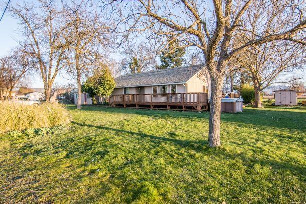 525 Judge Lane Central Point, OR 97502 - Photo 2 of 28 Additional Photo