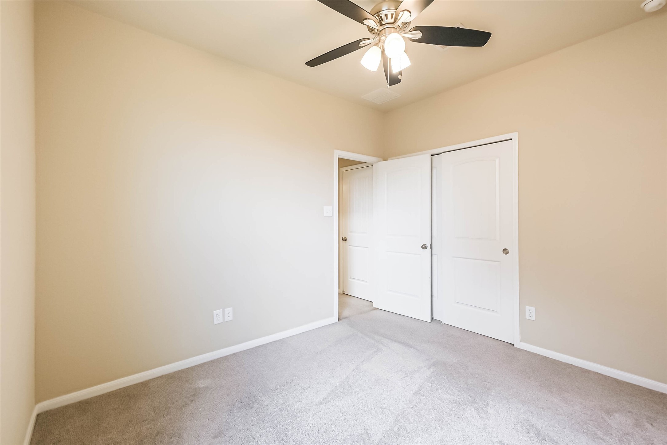 10103 Blue Point Juniper Drive Houston, TX 77075 - Photo 19 of 28 Primary