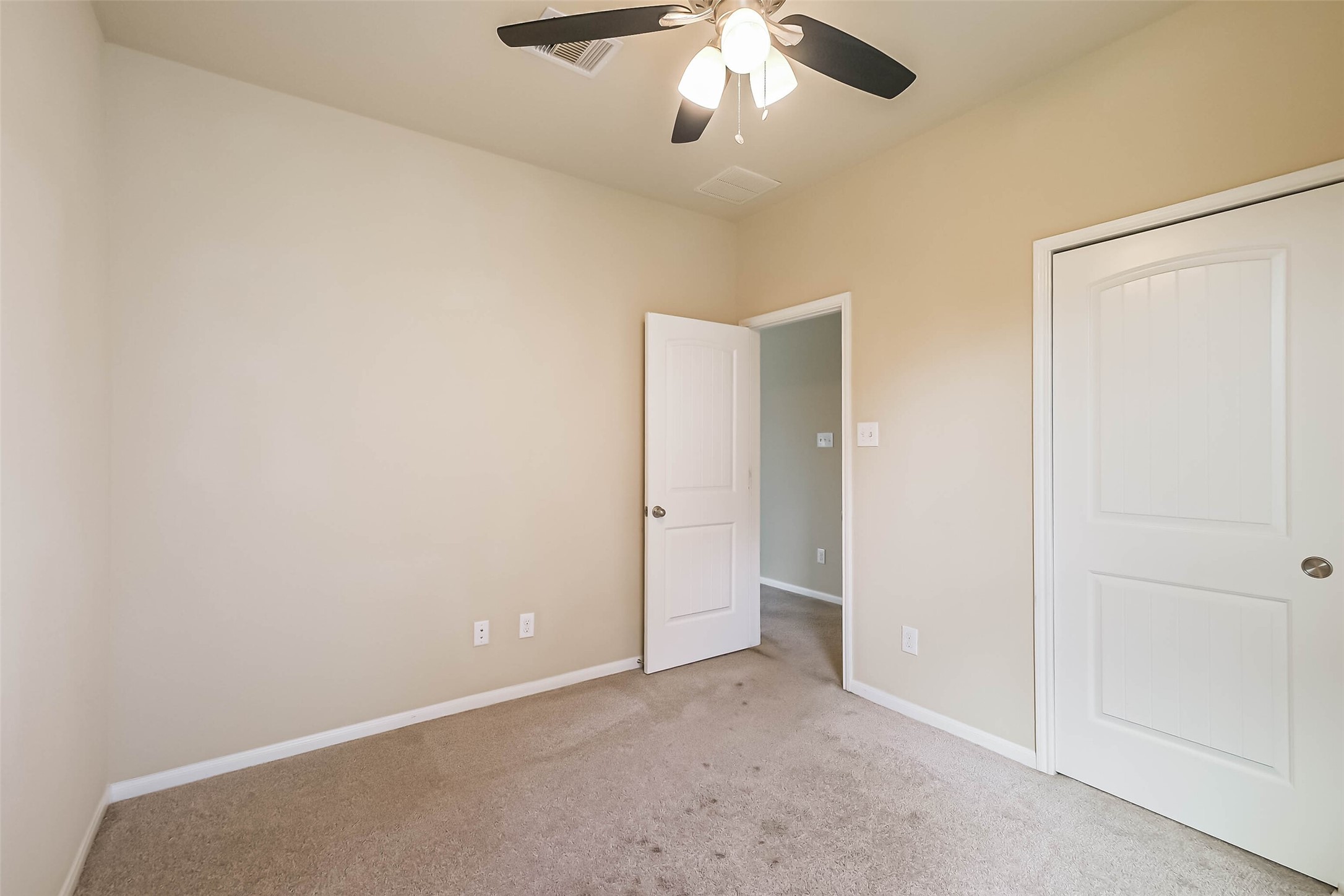 10103 Blue Point Juniper Drive Houston, TX 77075 - Photo 23 of 28 Bedroom 2