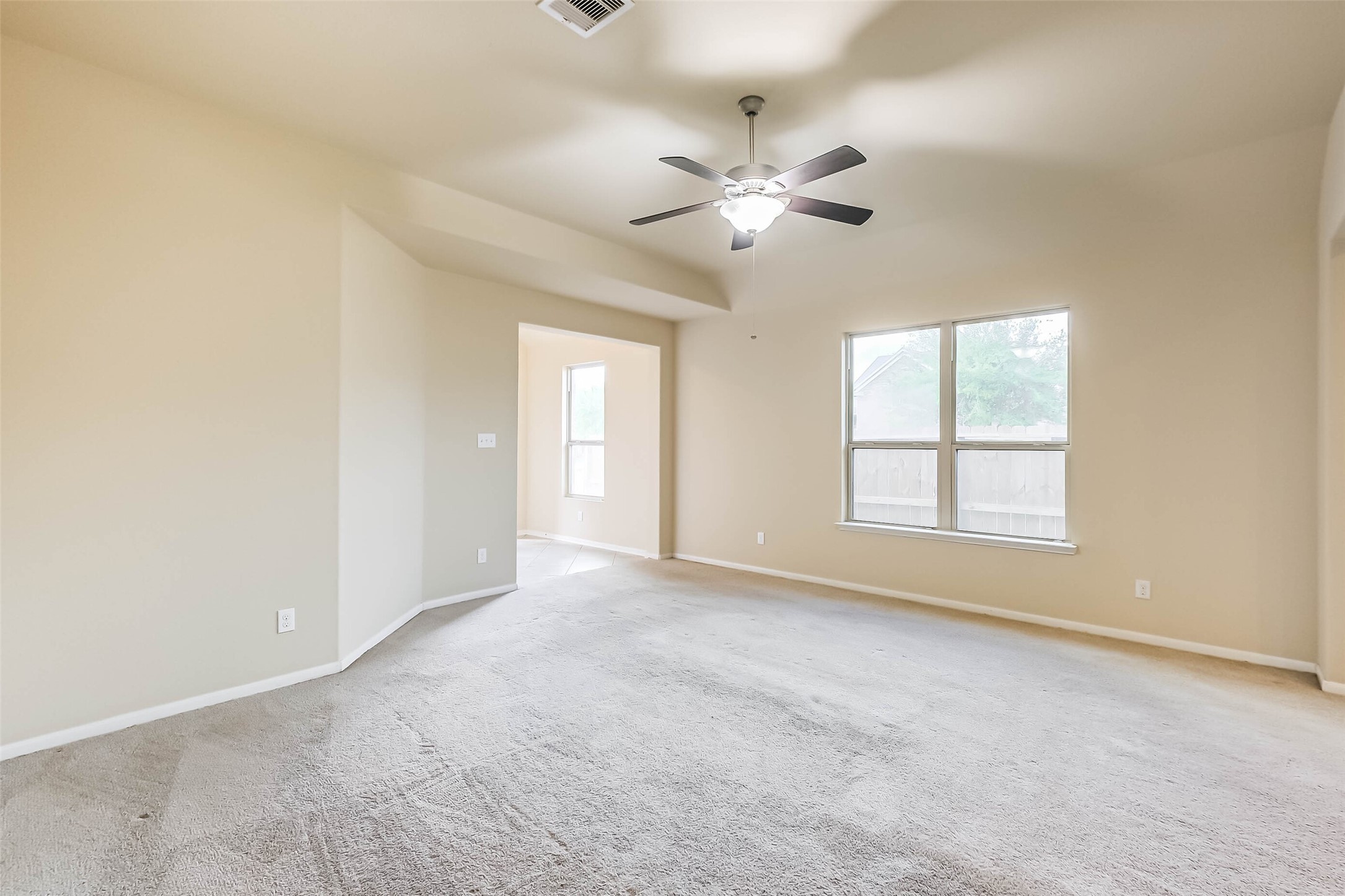 10103 Blue Point Juniper Drive Houston, TX 77075 - Photo 10 of 28 Living Area