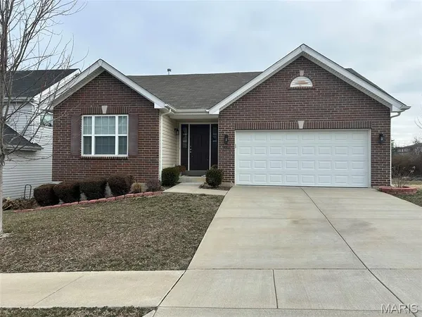 $2,400 | 4001 Mitchford Drive, Mehlville, MO 63125
