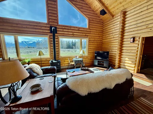 $2,995,000 | 7505 North Roberta Drive, Jackson, WY 83001
