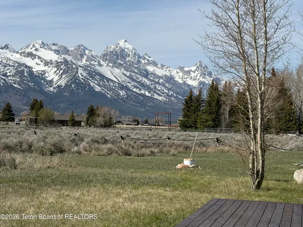 $2,995,000 | 7505 North Roberta Drive, Jackson, WY 83001