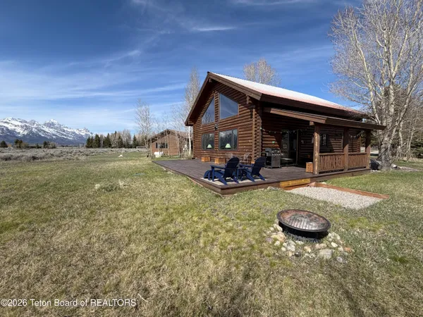 $2,995,000 | 7505 North Roberta Drive, Jackson, WY 83001