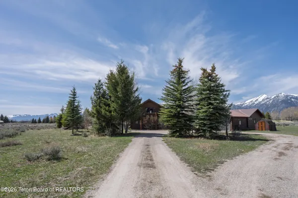 $2,995,000 | 7505 North Roberta Drive, Jackson, WY 83001