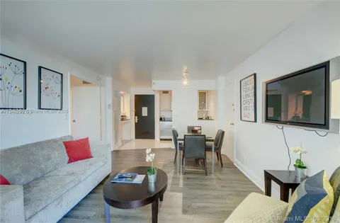 $260,000 | 2670 East Sunrise Boulevard, Unit 623, Fort Lauderdale, FL 33304