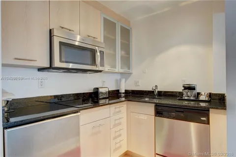$260,000 | 2670 East Sunrise Boulevard, Unit 623, Fort Lauderdale, FL 33304
