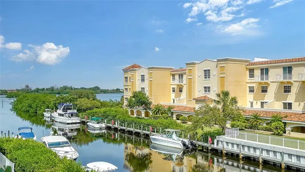 $7,750 | 14041 Bellagio Way, Unit 316, Osprey, FL 34229