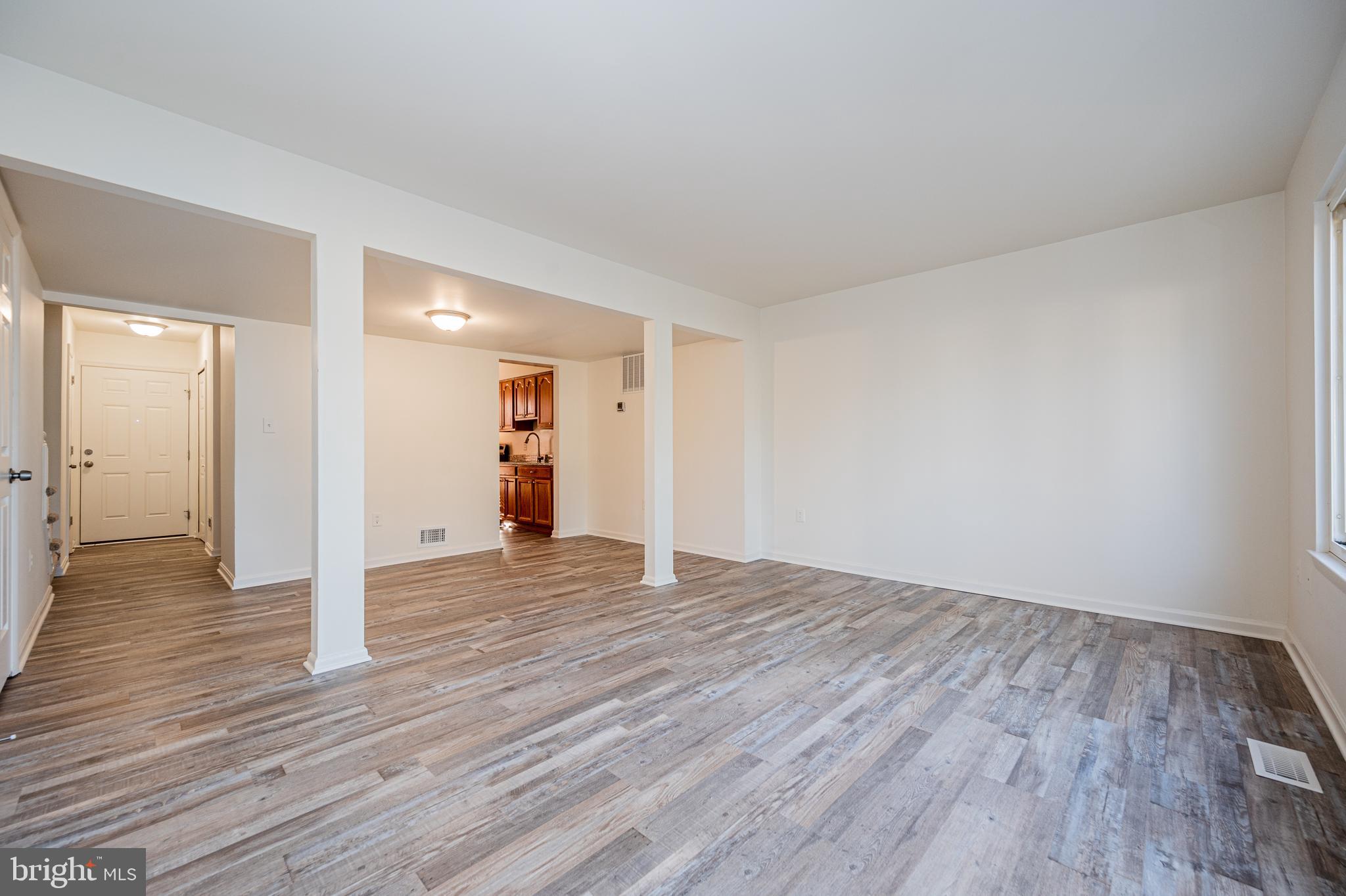 15967 Dorset Road Laurel, MD 20707 - Photo 4 of 27 Gallery Image 4