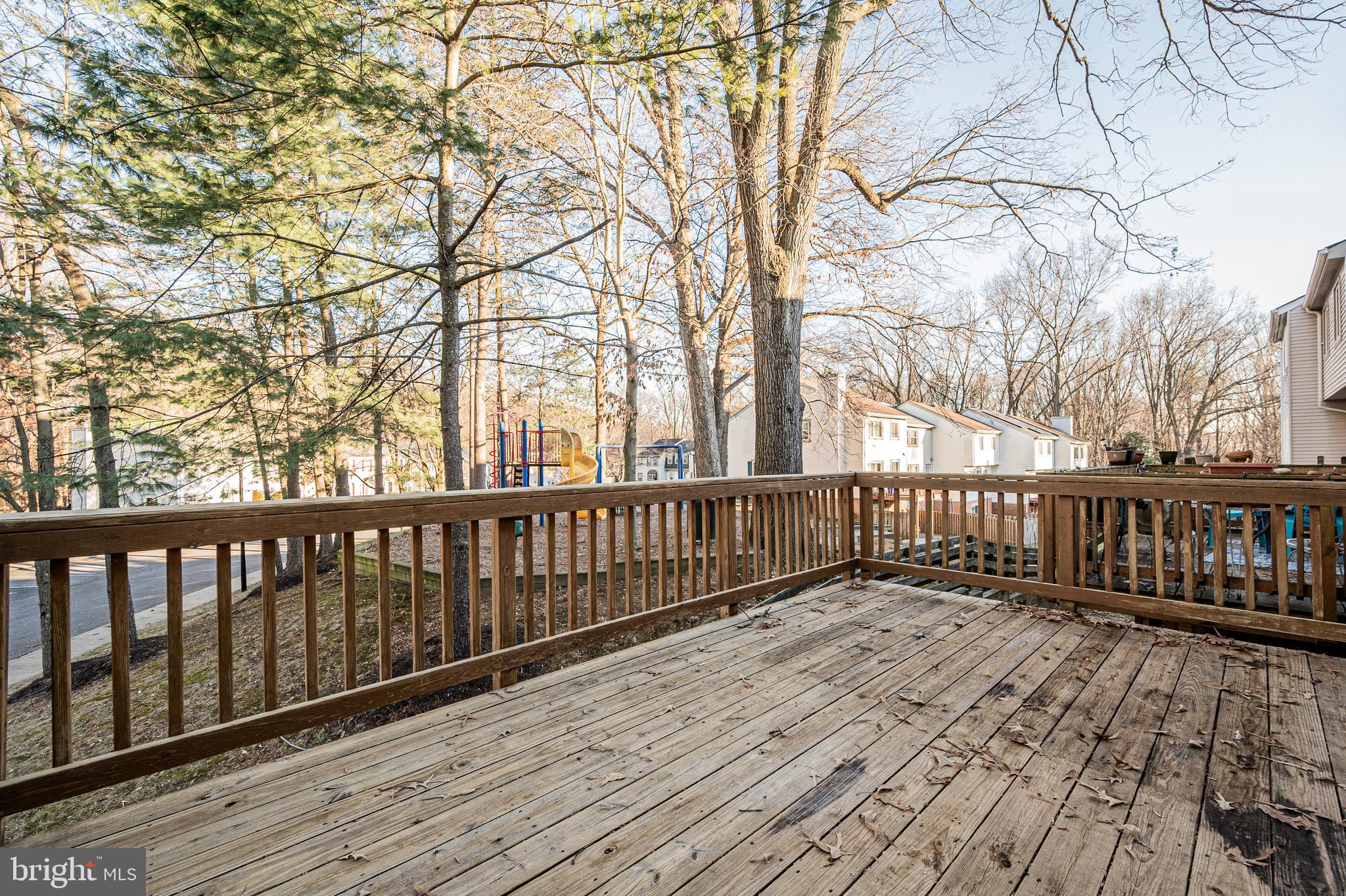 15967 Dorset Road Laurel, MD 20707 - Photo 8 of 27 Backs to trees