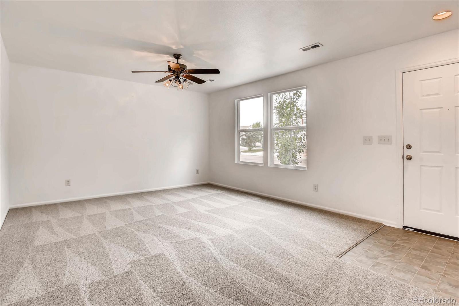 10443 Lower Ridge Road Longmont, CO 80504 - Photo 4 of 28 Gallery Image 4
