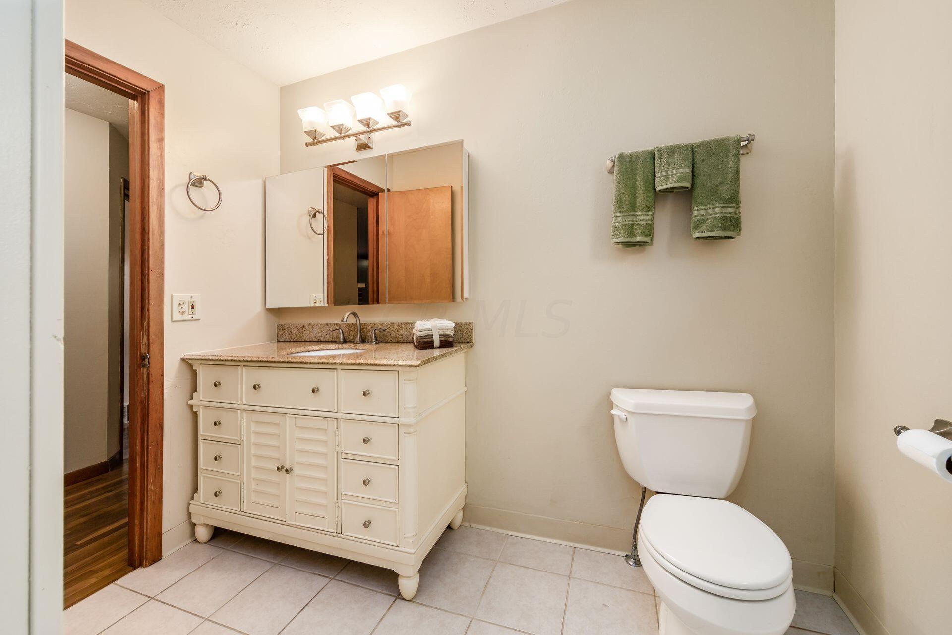 6750 Paul Road Westerville, OH 43082 - Photo 15 of 32 Upgraded vanity with granite top
