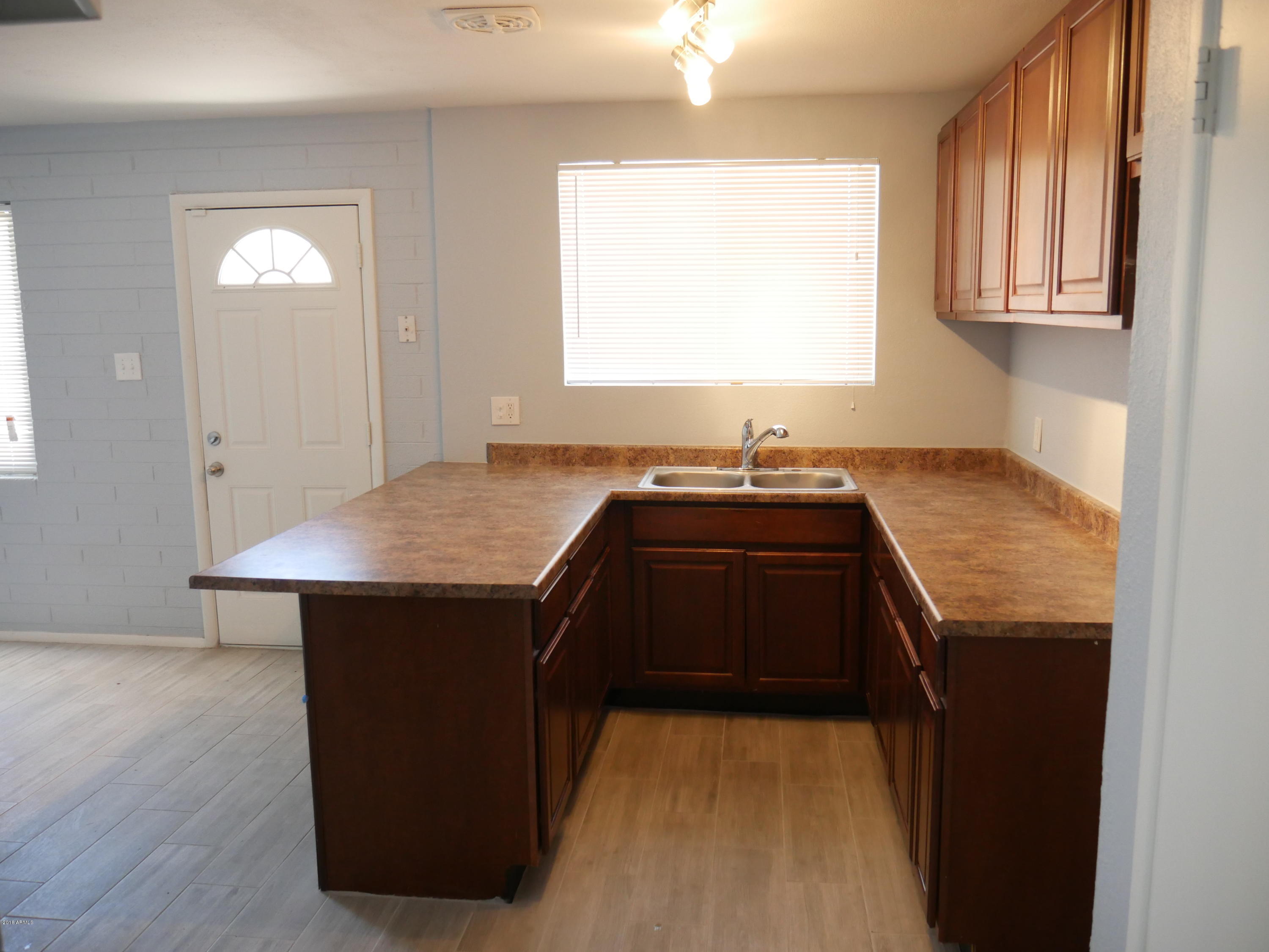 5024 West Cheery Lynn Road Phoenix, AZ 85031 - Photo 2 of 14 P1020076