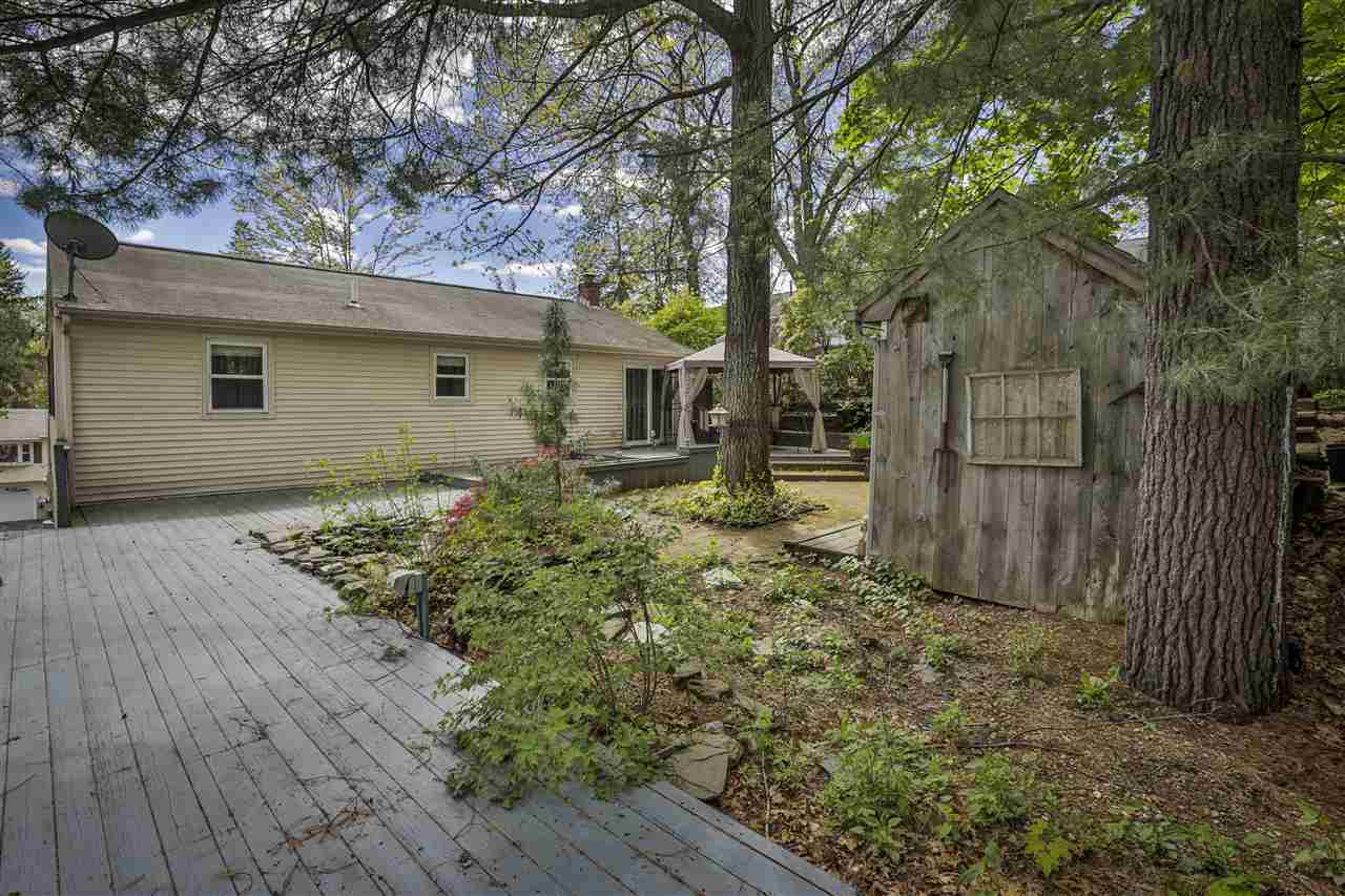 225 Oneida Street Manchester, NH 03102 - Photo 3 of 22
