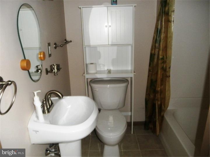 215 Sedgewood Road Springfield, PA 19064 - Photo 22 of 25 Bathroom