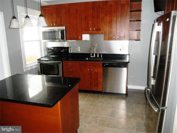 215 Sedgewood Road Springfield, PA 19064 - Photo 8 of 25 Kitchen