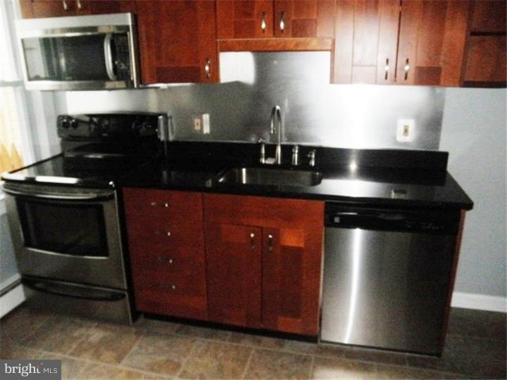 215 Sedgewood Road Springfield, PA 19064 - Photo 10 of 25 Kitchen