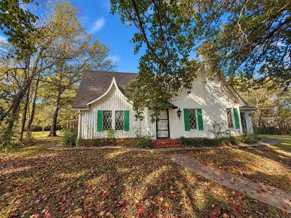 $99,900 | 100 Smith Street, Naples, TX 75568