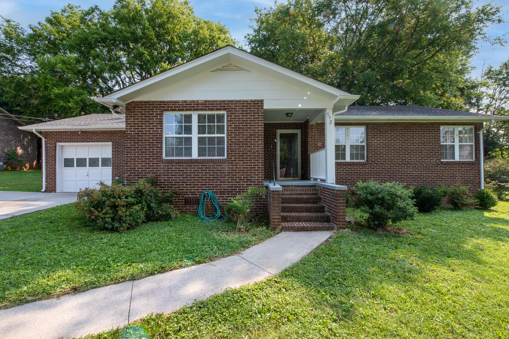 512 South Ruth Street Maryville, TN 37803 - Photo 1 of 33