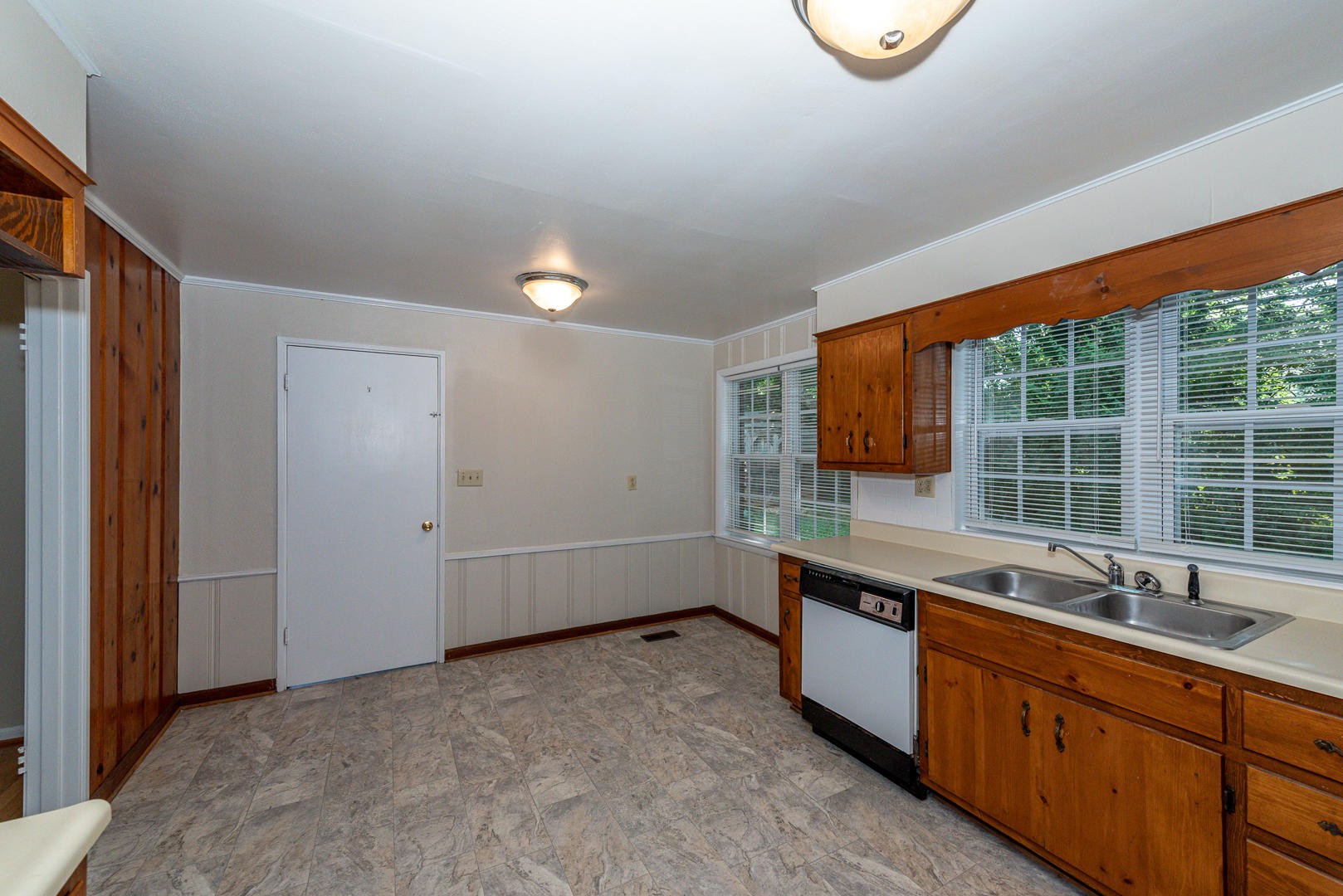 512 South Ruth Street Maryville, TN 37803 - Photo 11 of 33