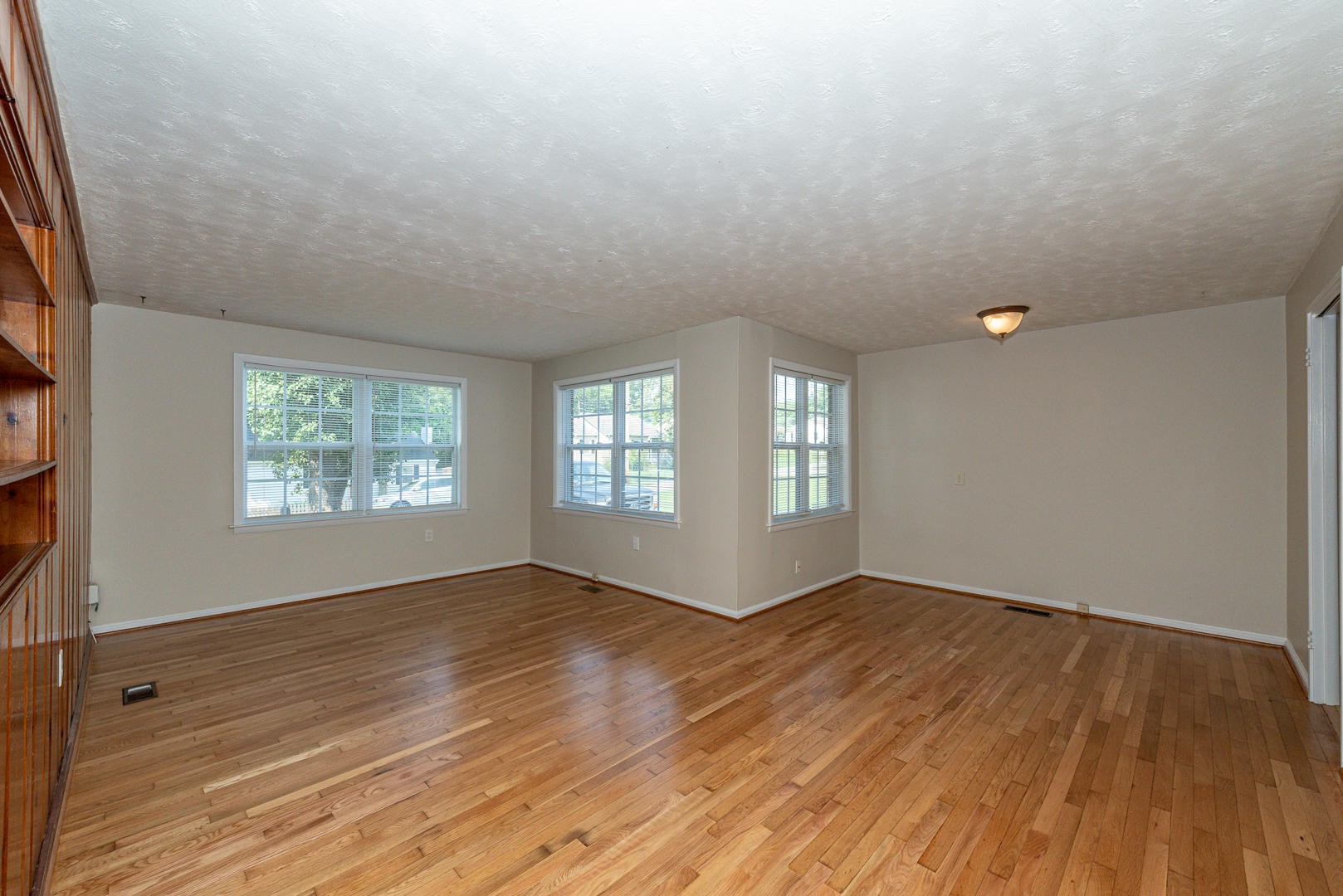 512 South Ruth Street Maryville, TN 37803 - Photo 4 of 33