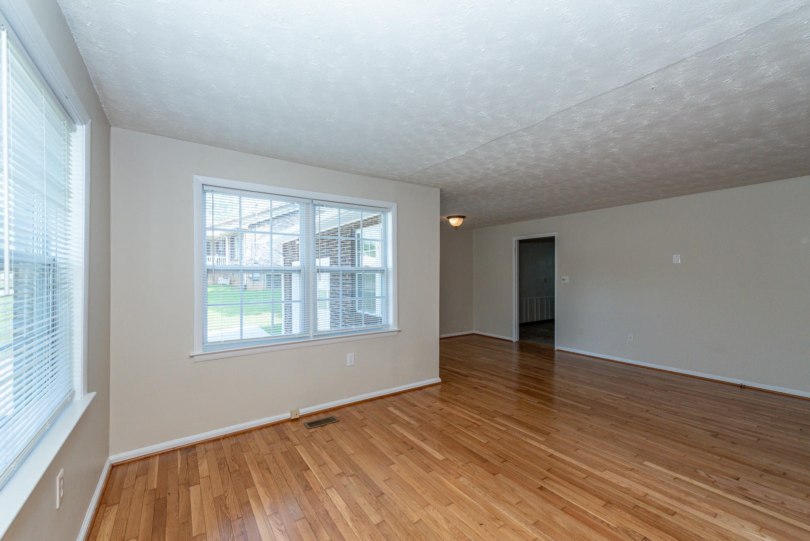512 South Ruth Street Maryville, TN 37803 - Photo 7 of 33