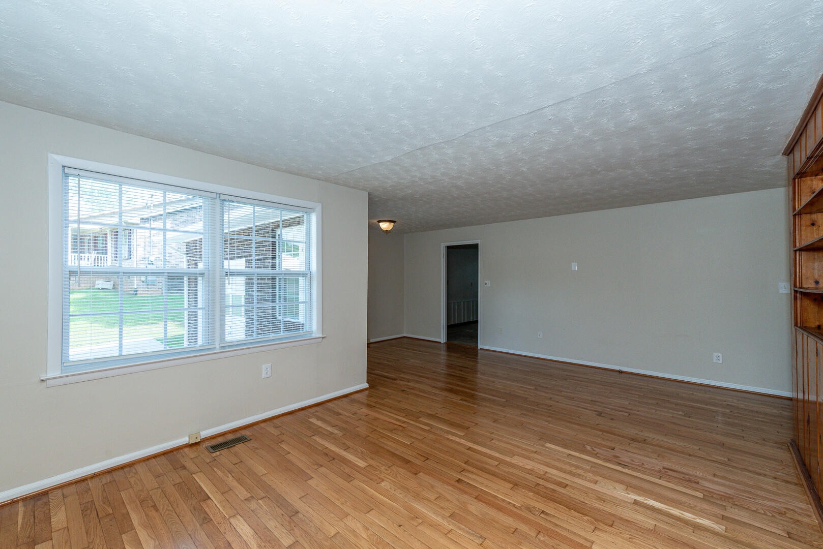 512 South Ruth Street Maryville, TN 37803 - Photo 8 of 33