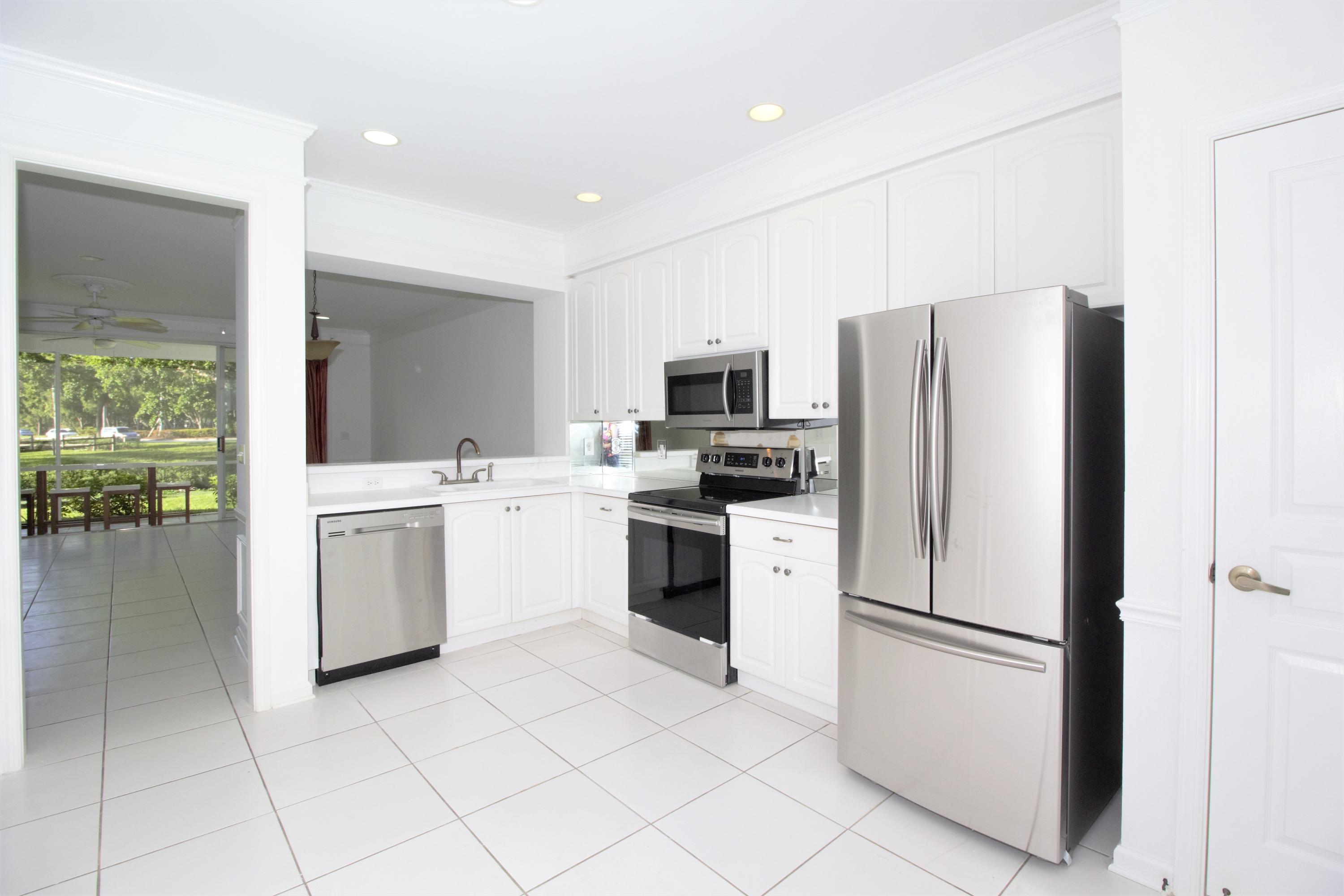 21530 St Andrews Grand Circle, Unit 27 Boca Raton, FL 33486 - Photo 6 of 30 7