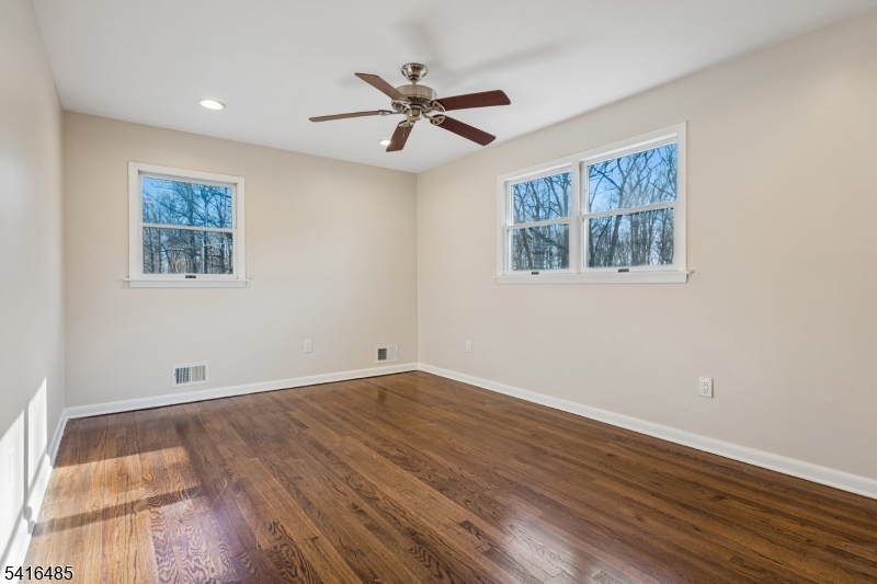 28 Elmwood Road Springfield, NJ 07081 - Photo 16 of 27