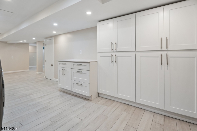 28 Elmwood Road Springfield, NJ 07081 - Photo 22 of 27