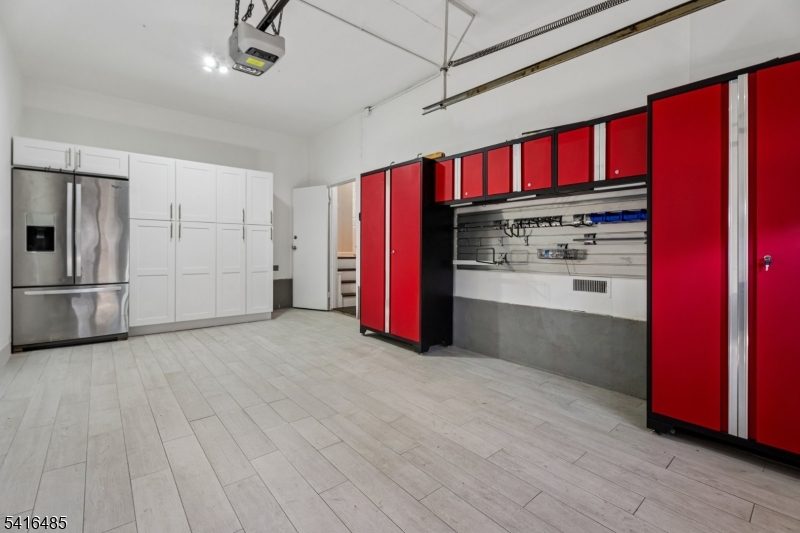 28 Elmwood Road Springfield, NJ 07081 - Photo 24 of 27