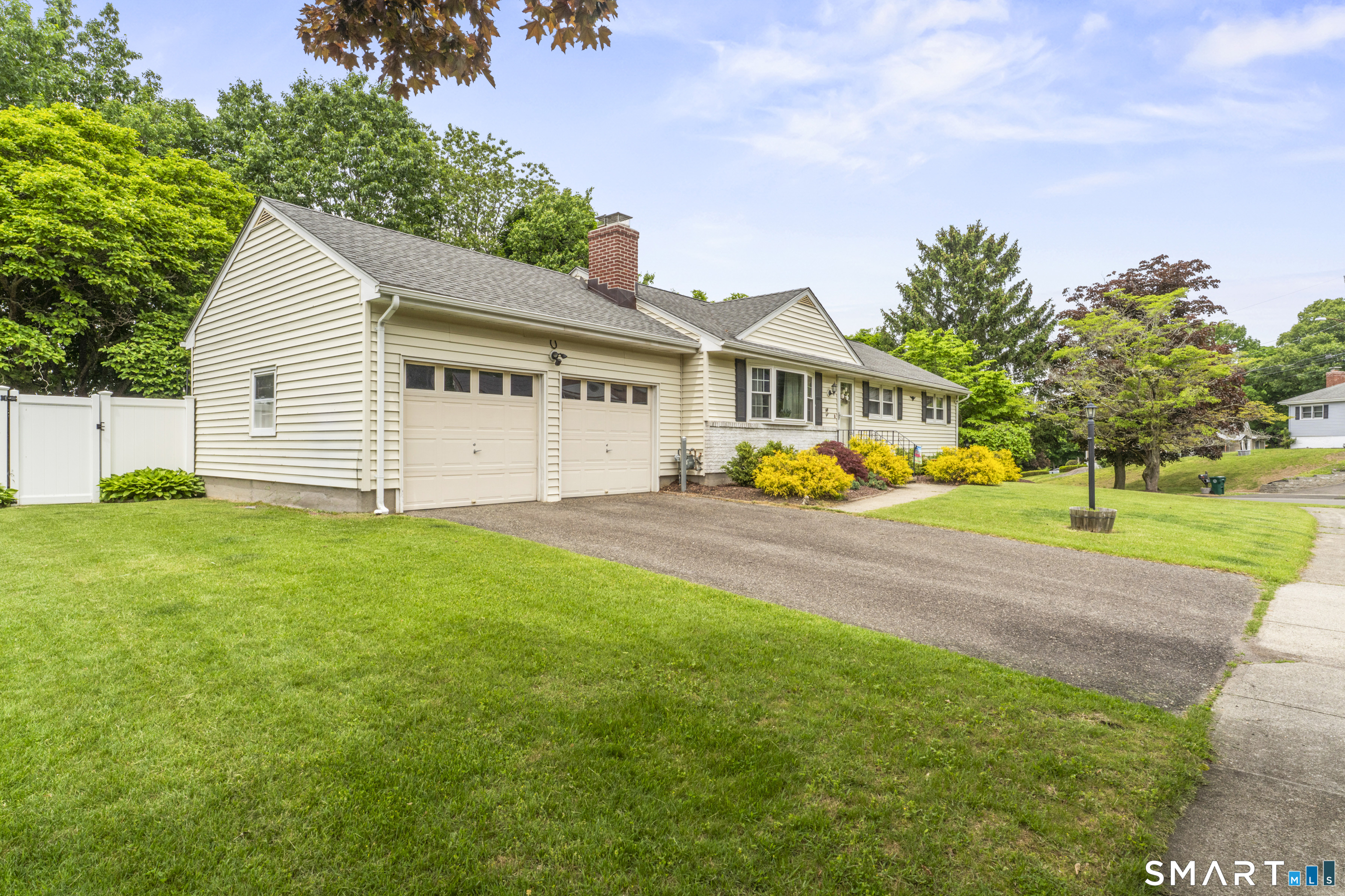 55 Ridgefield Drive Stratford, CT 06614 - Photo 30 of 33