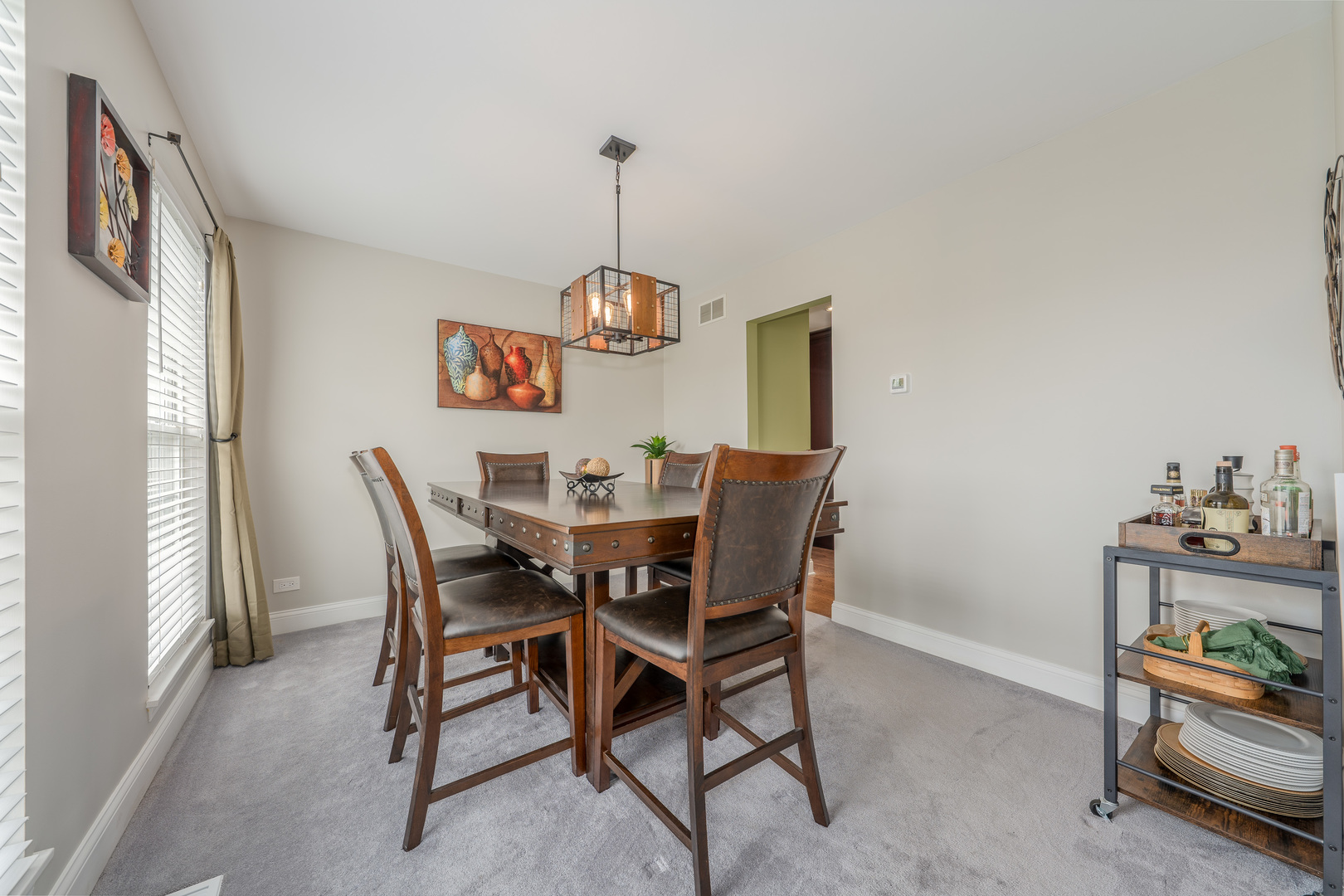 2040 Garfield Avenue Aurora, IL 60506 - Photo 5 of 32 a view of a dining room with furniture