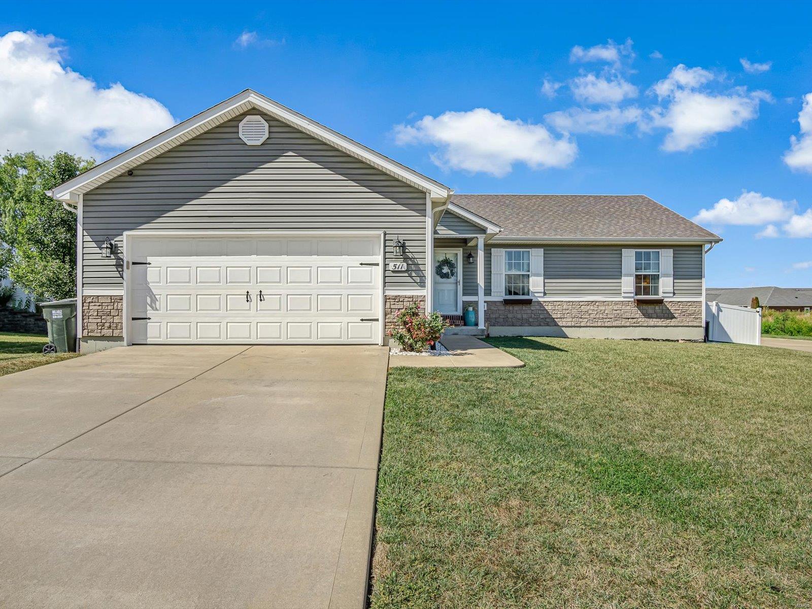 511 Alpine Drive Waterloo, IL 62298 - Photo 1 of 28 Gallery Image 1