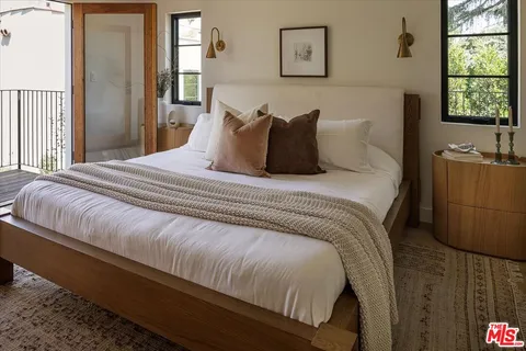 $1,895,000 | 3169 Garden Avenue, Los Angeles, CA 90039
