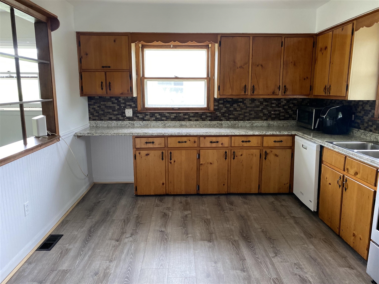 9350 Biddle Street Romulus, MI 48174 - Photo 9 of 21
