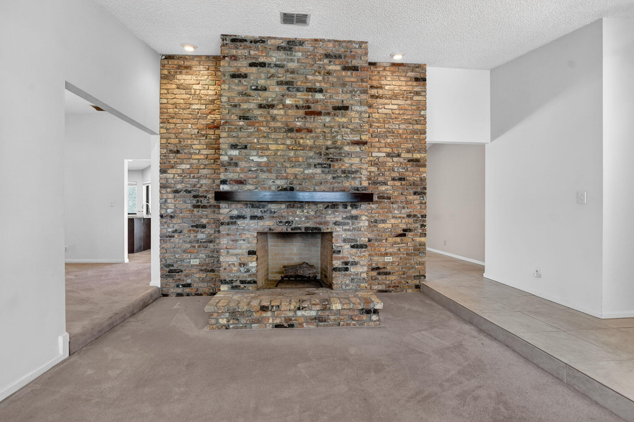 3069 Northwest 27th Avenue Boca Raton, FL 33434 - Photo 8 of 49 Livingroom