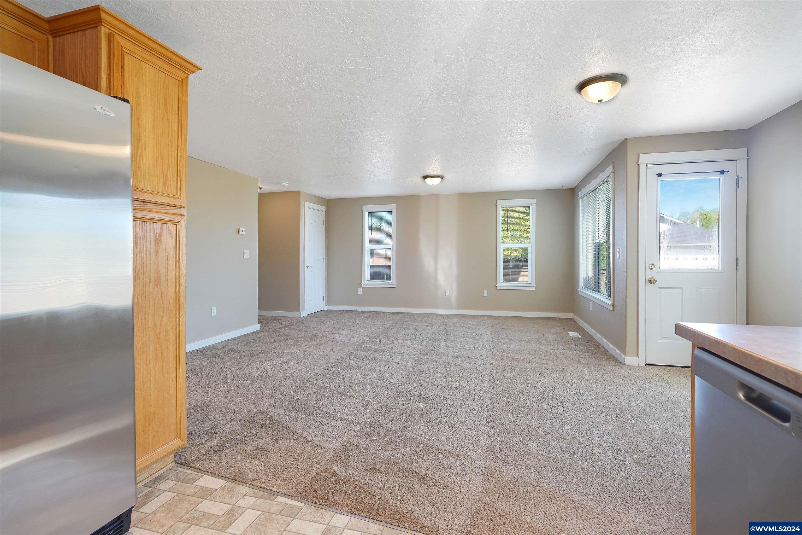 4096 Spring Avenue Northeast Albany, OR 97322 - Photo 15 of 39
