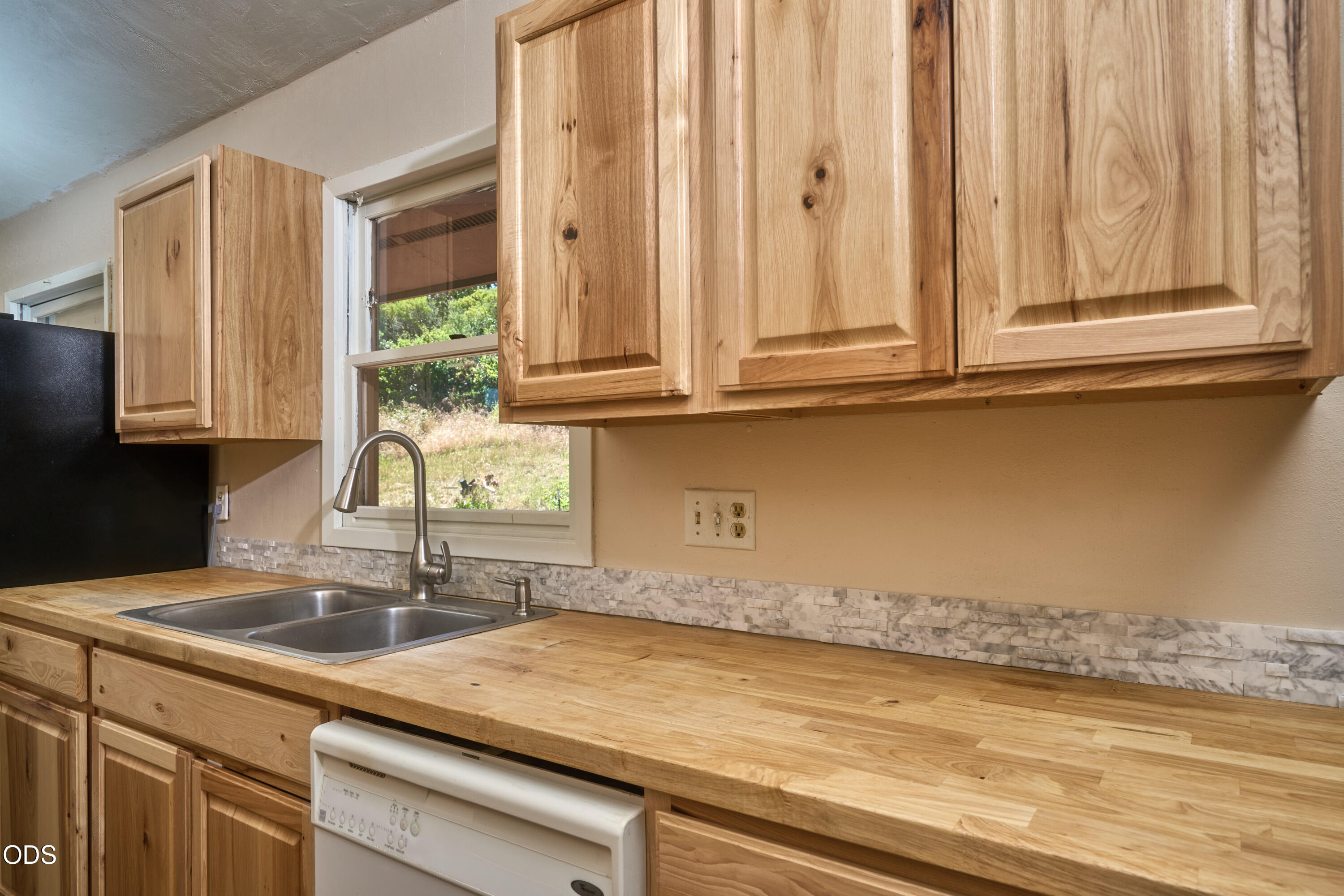 6530 Tolo Road Central Point, OR 97502 - Photo 8 of 35