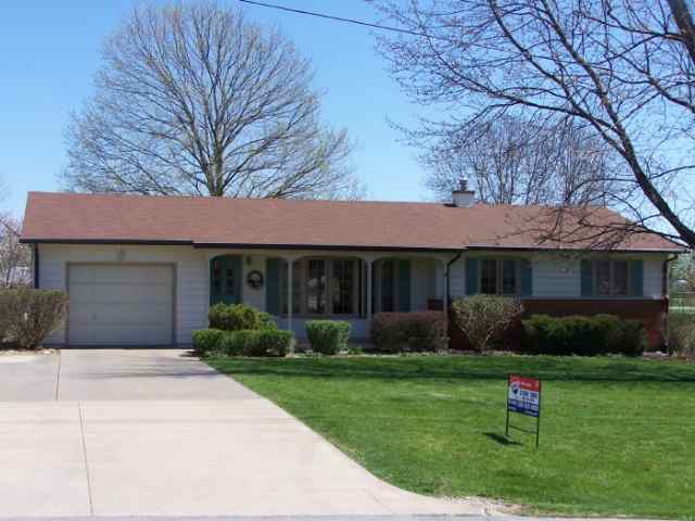 1402 Southwest 3rd Avenue Aledo, IL 61231 - Photo 1 of 9