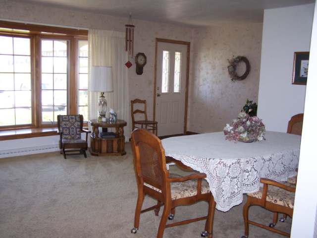 1402 Southwest 3rd Avenue Aledo, IL 61231 - Photo 3 of 9