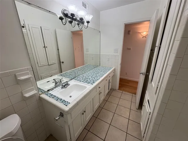 $1,050 | 7914 Mullen Drive, Unit 105, Austin, TX 78757